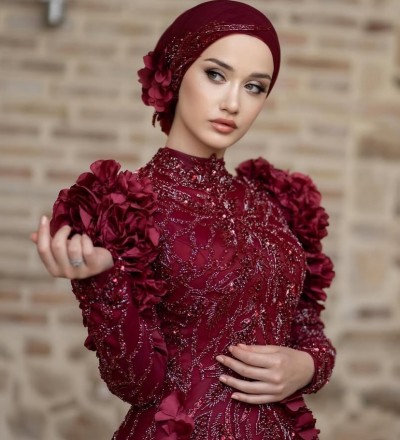 Ilsu-in-red-dress-3.jpg