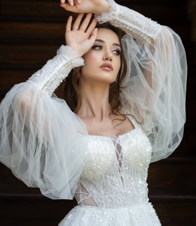 Which-weeding-dress-looks-good-on-ilsu-1.jpg