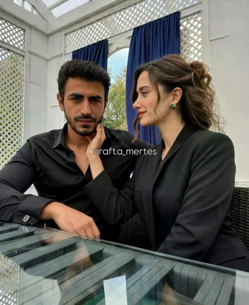 ilsuEmin-ilsudemircii-emingunenc-____________________________emingunenc-ilsudemir-1.jpg