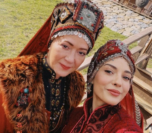 Bir-sezon-sayisiz-aniBir-sezon-boyunca-Nilufer-Hatuna-hayat-vermek-benim-icin-buyuk-bir-g-1.jpg