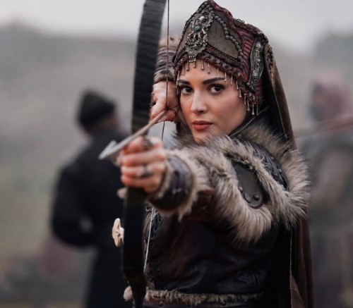 Bir-sezon-sayisiz-aniBir-sezon-boyunca-Nilufer-Hatuna-hayat-vermek-benim-icin-buyuk-bir-g.jpg