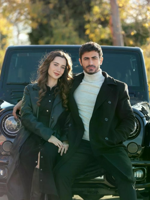 Tam-bir-kari-koca-enerjisi-__Arafta-Mertes-Drama-Series-Trendingare-ates-and-merca.jpg